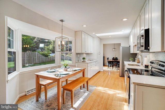 3300 PRINCE WILLIAM DR, Fairfax, VA 22031