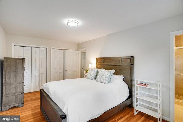 3300 PRINCE WILLIAM DR, Fairfax, VA 22031