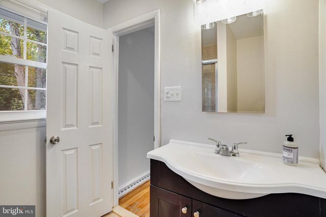 3300 PRINCE WILLIAM DR, Fairfax, VA 22031