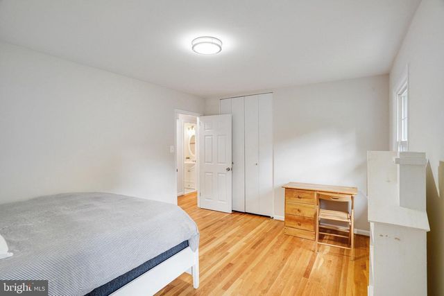 3300 PRINCE WILLIAM DR, Fairfax, VA 22031