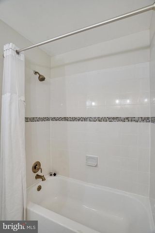 3300 PRINCE WILLIAM DR, Fairfax, VA 22031