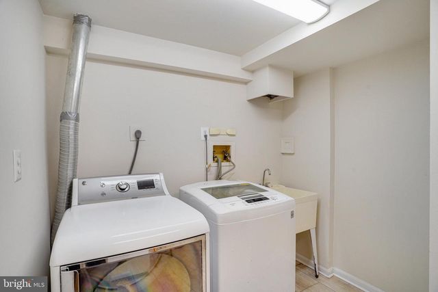 3300 PRINCE WILLIAM DR, Fairfax, VA 22031