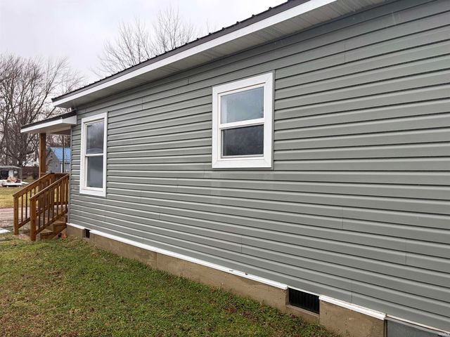 4567 W B Drive, Albion, IN 46701