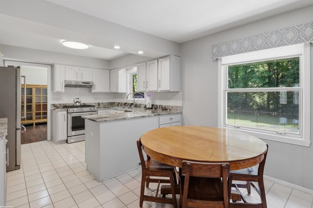 49861 Valley Drive, Shelby Twp, MI 48317