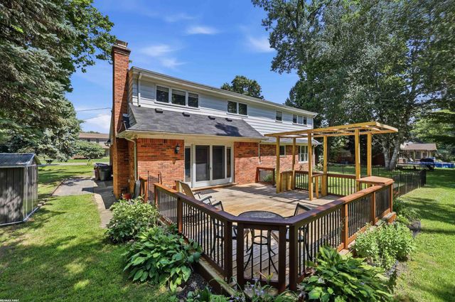 49861 Valley Drive, Shelby Twp, MI 48317