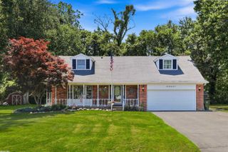 49861 Valley Drive, Shelby Twp, MI 48317