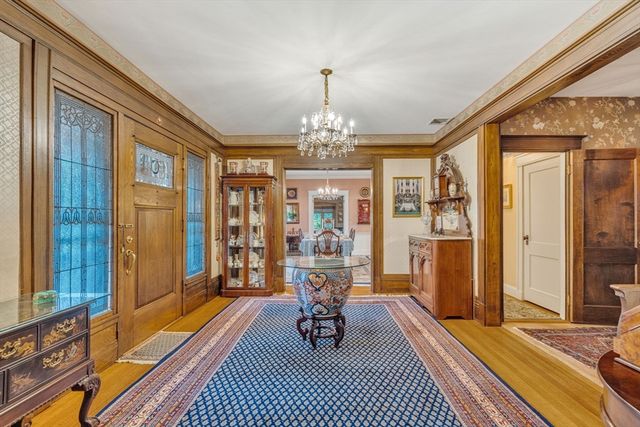 131 Fair Oaks Park, Needham, MA 02492