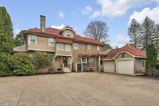 131 Fair Oaks Park, Needham, MA 02492