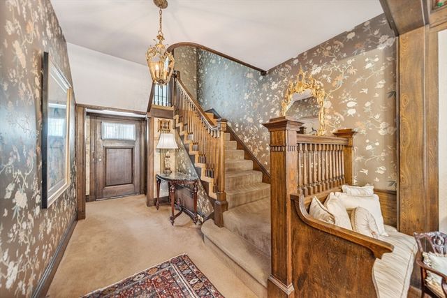131 Fair Oaks Park, Needham, MA 02492