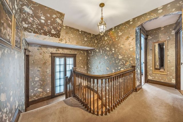 131 Fair Oaks Park, Needham, MA 02492