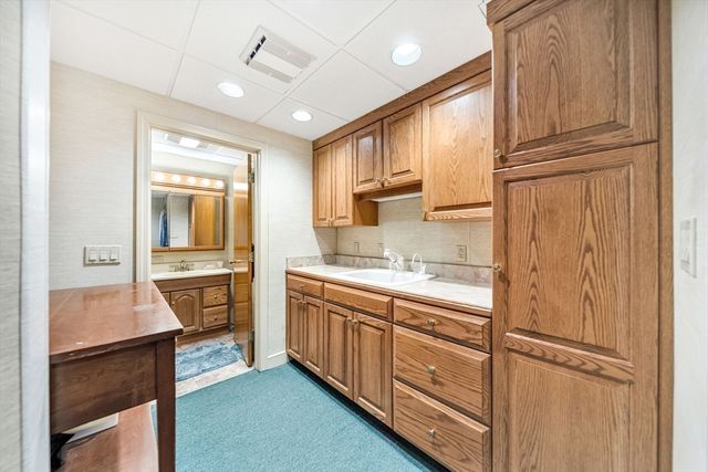 131 Fair Oaks Park, Needham, MA 02492