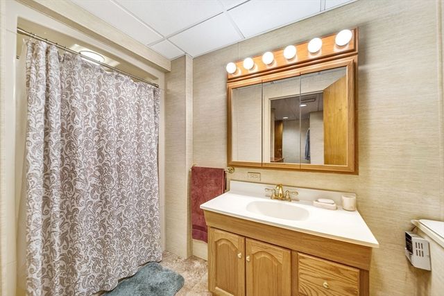 131 Fair Oaks Park, Needham, MA 02492
