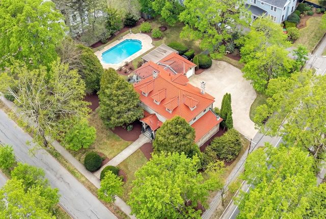 131 Fair Oaks Park, Needham, MA 02492