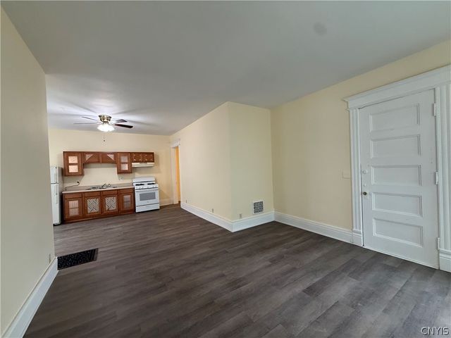 416 Danforth Street 1F, Syracuse, NY 13208