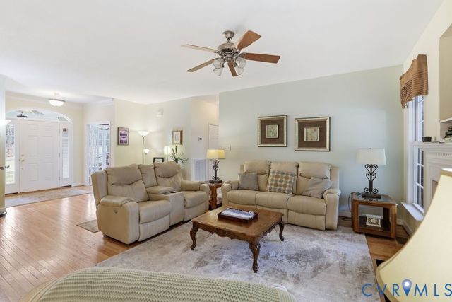 13630 River Rd, Chesterfield, VA 23838