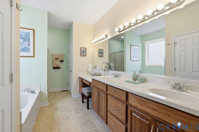 13630 River Rd, Chesterfield, VA 23838