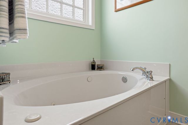 13630 River Rd, Chesterfield, VA 23838