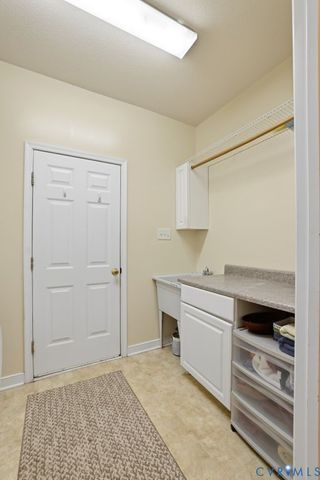 13630 River Rd, Chesterfield, VA 23838