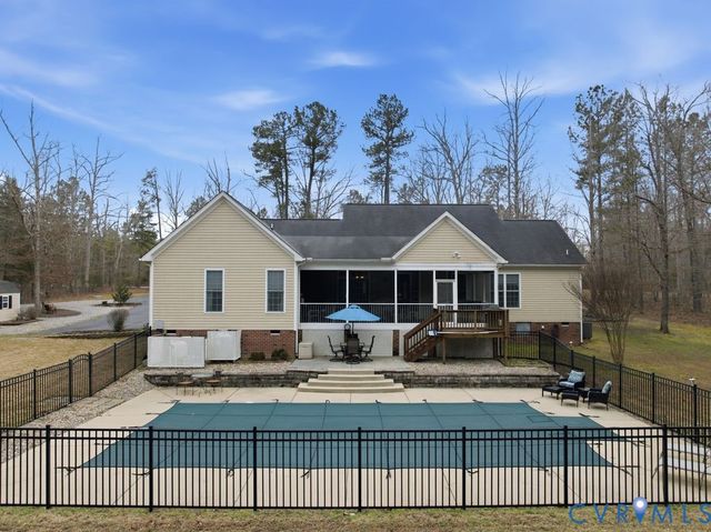 13630 River Rd, Chesterfield, VA 23838