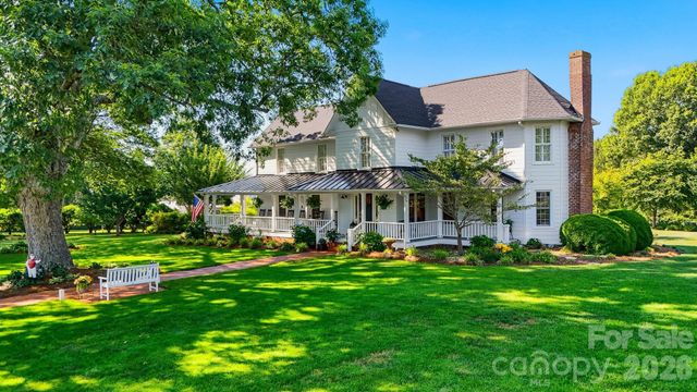 3453 Plateau Road, Newton, NC 28658