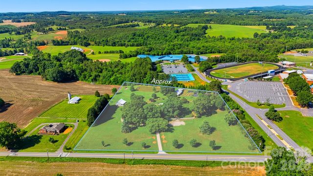 3453 Plateau Road, Newton, NC 28658