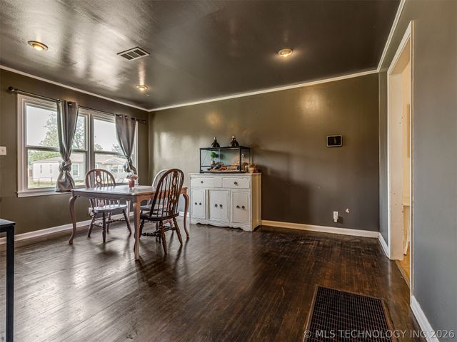 403 W 45th Street, Sand Springs, OK 74063