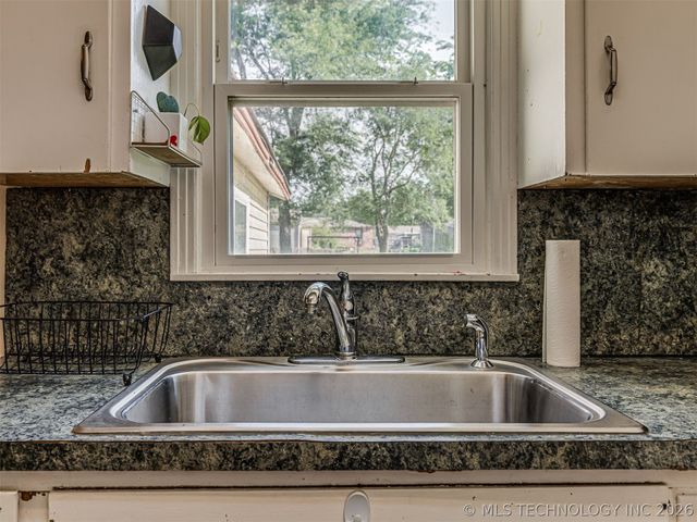 403 W 45th Street, Sand Springs, OK 74063