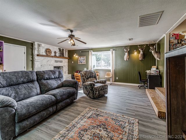 403 W 45th Street, Sand Springs, OK 74063