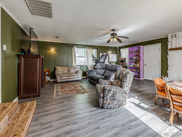 403 W 45th Street, Sand Springs, OK 74063