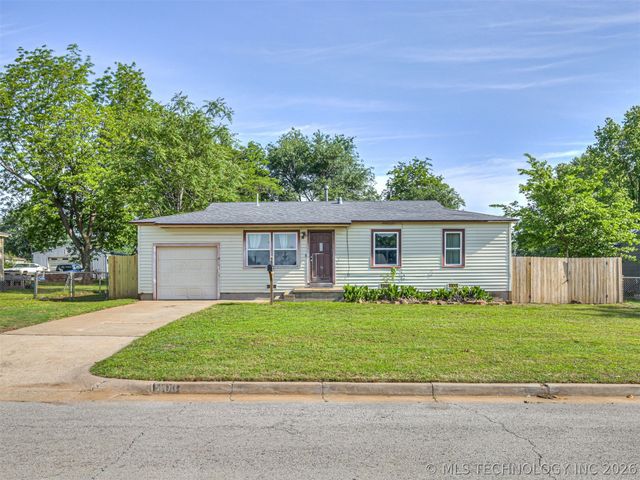 403 W 45th Street, Sand Springs, OK 74063