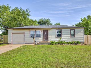 403 W 45th Street, Sand Springs, OK 74063