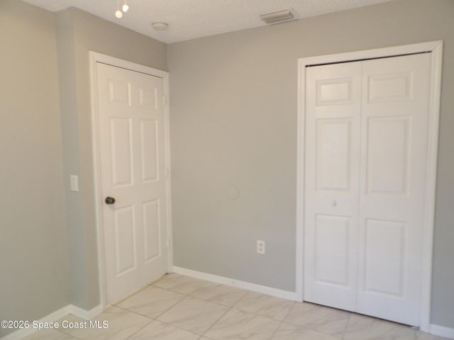 998 Camden Avenue NW, Palm Bay, FL 32907