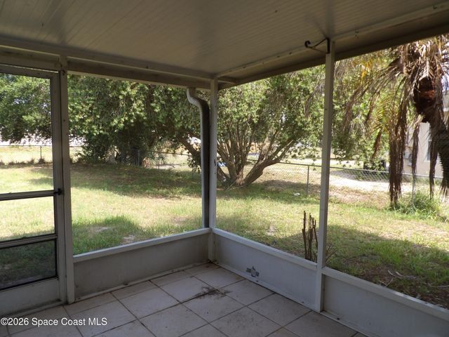 998 Camden Avenue NW, Palm Bay, FL 32907