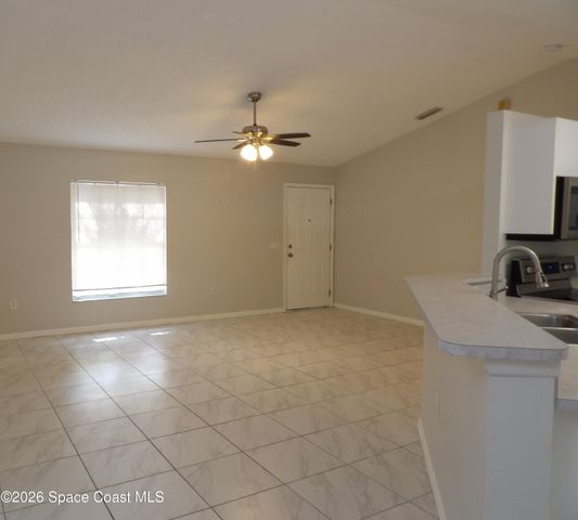 998 Camden Avenue NW, Palm Bay, FL 32907