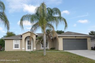 998 Camden Avenue NW, Palm Bay, FL 32907