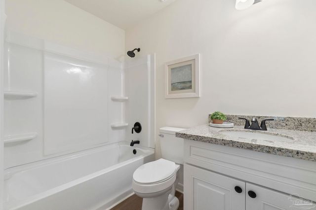 6549 Sinclair St, Milton, FL 32570