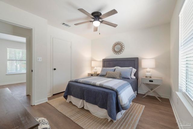 6549 Sinclair St, Milton, FL 32570