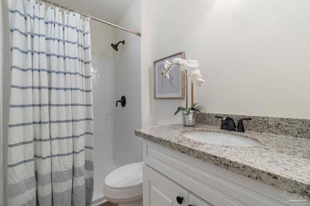 6549 Sinclair St, Milton, FL 32570
