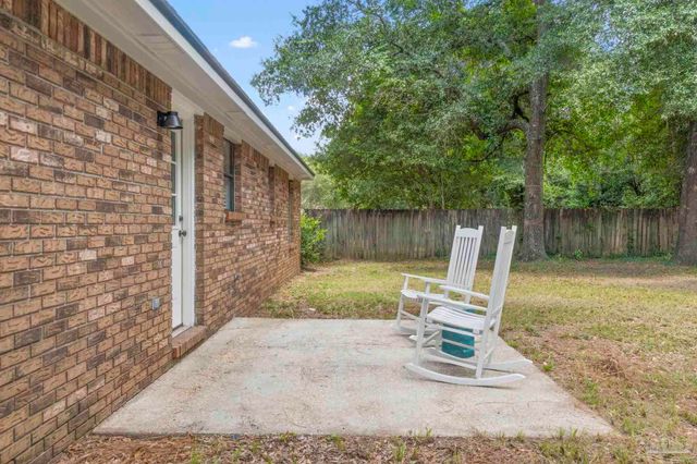 6549 Sinclair St, Milton, FL 32570
