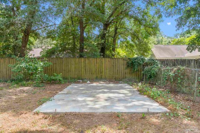 6549 Sinclair St, Milton, FL 32570