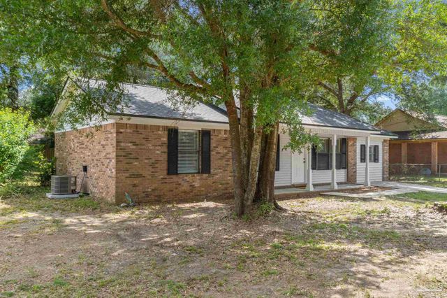 6549 Sinclair St, Milton, FL 32570