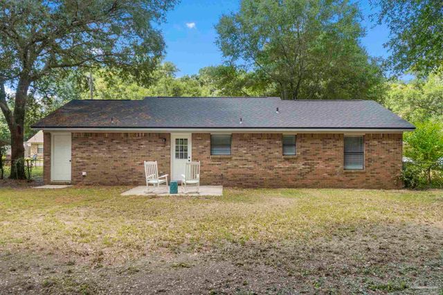 6549 Sinclair St, Milton, FL 32570