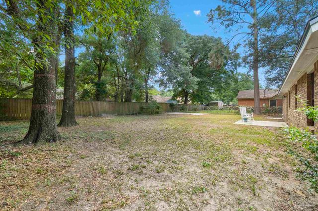 6549 Sinclair St, Milton, FL 32570
