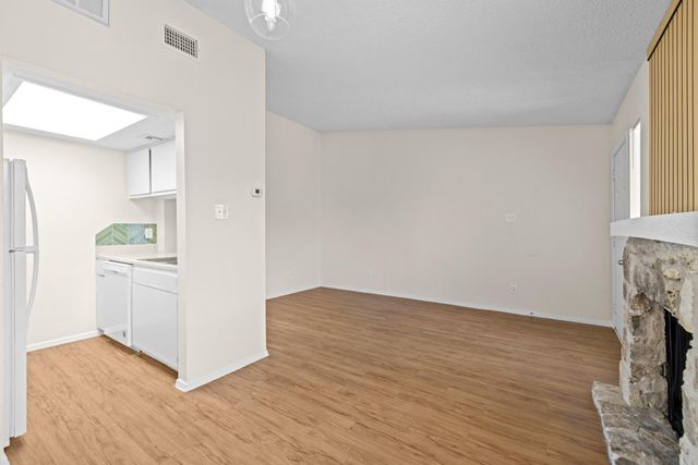 9079 Jollyville RD 203, Austin, TX 78759