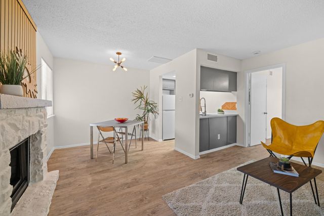 9079 Jollyville RD 203, Austin, TX 78759