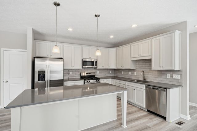 7914 Collins Drive, Reynoldsburg, OH 43068