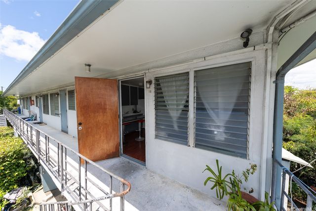 1640 Lusitana Street, Honolulu, HI 96813