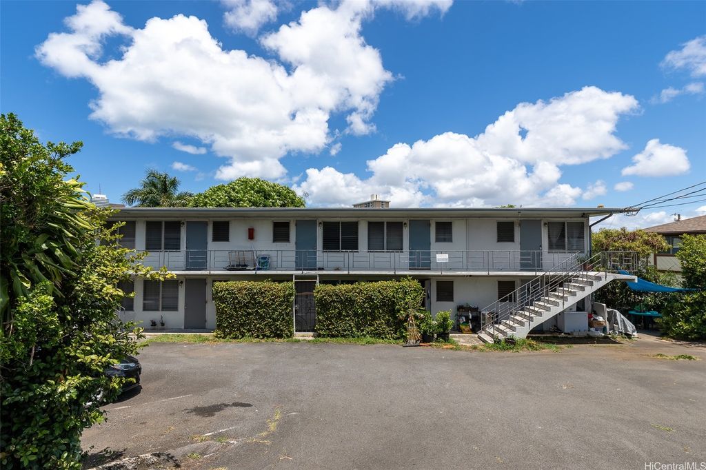 1640 Lusitana Street, Honolulu, HI 96813