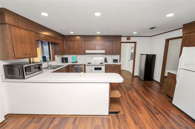 4615 OLD POLK CITY ROAD, Lakeland, FL 33809