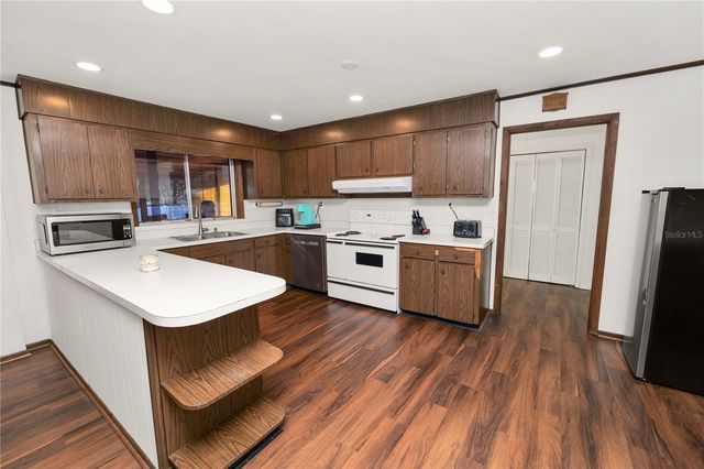 4615 OLD POLK CITY ROAD, Lakeland, FL 33809